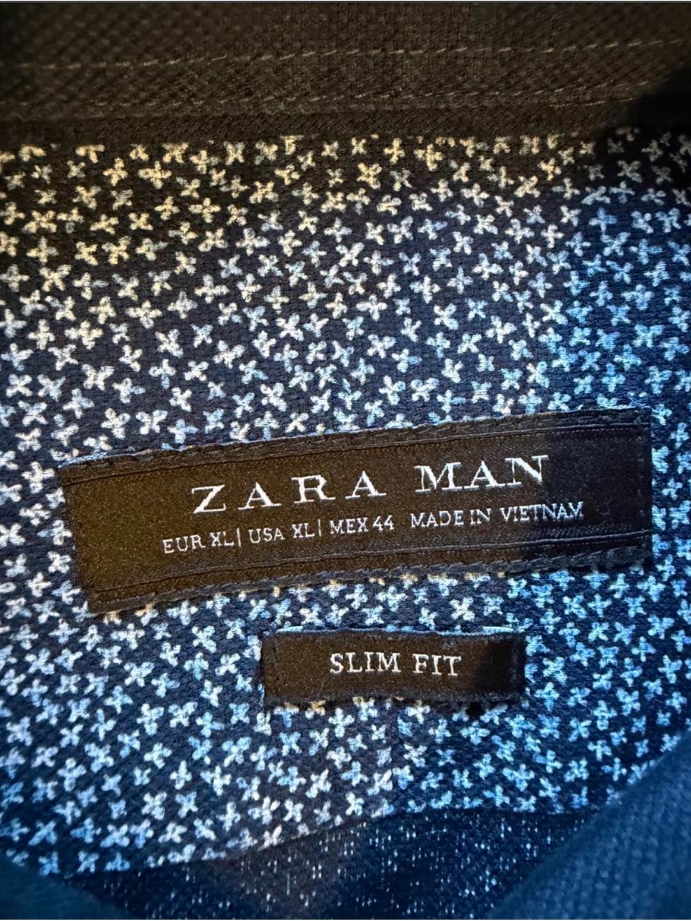 Zara Man Slim Fit Button-Up Shirt XL - Navy with White Micro flowers